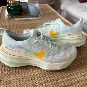Nike Women's Sneakers - Invincible 3 Size 8.5